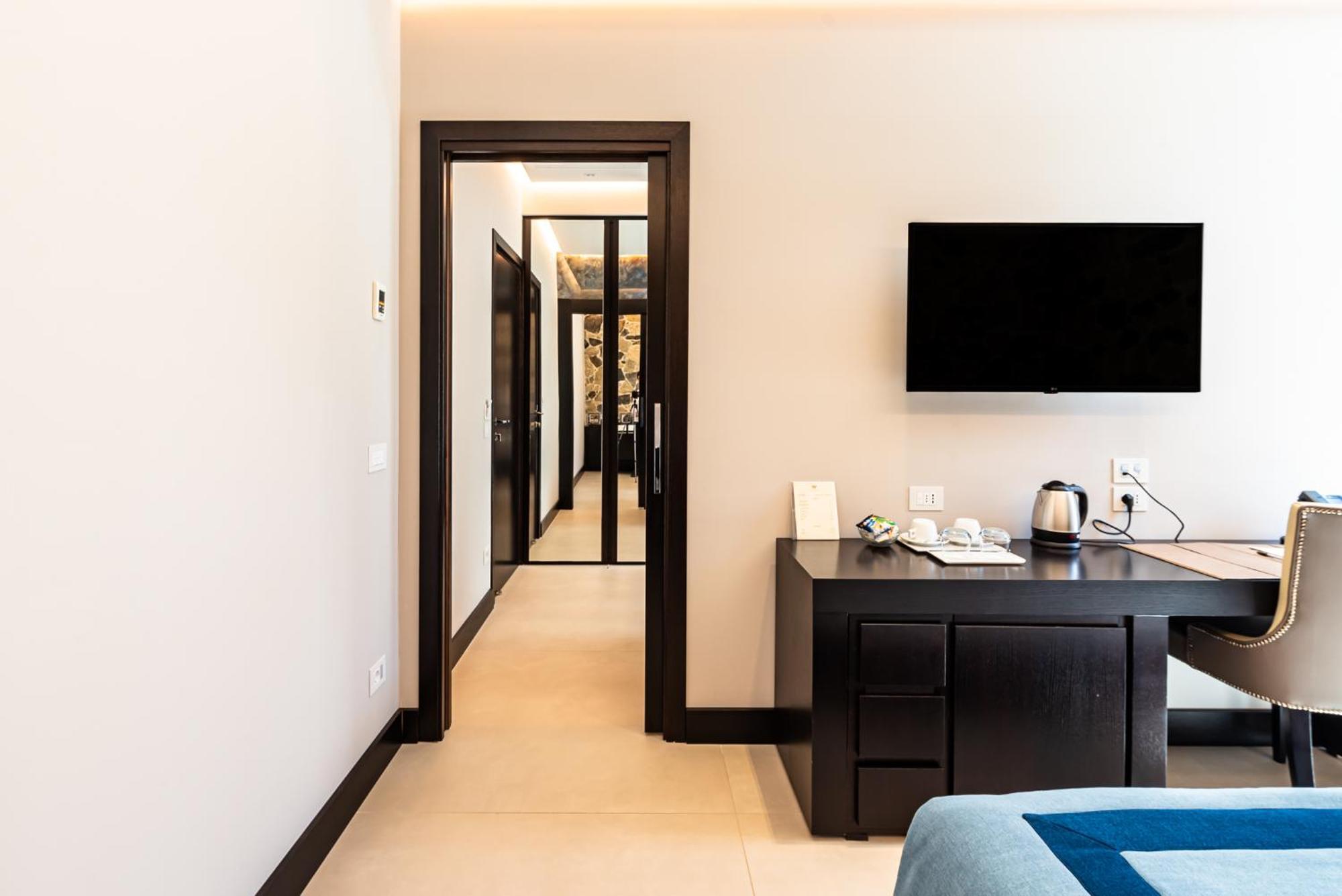 Ngonia Bay Boutique Hotel ミラッツォ エクステリア 写真