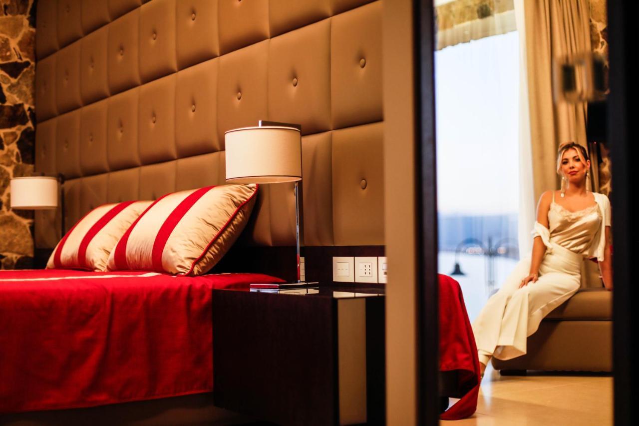 Ngonia Bay Boutique Hotel ミラッツォ エクステリア 写真